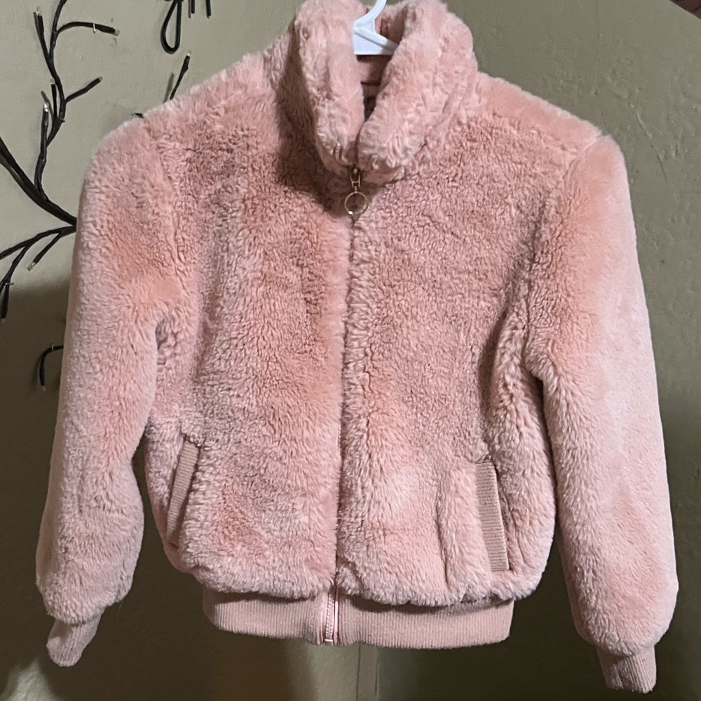 Urban republic Pink faux-fur Zipup jacket Size Small(7/8)